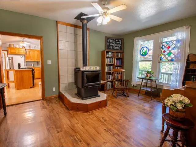 $249,900 | 516 West 8th Street, Cameron, MO 64429