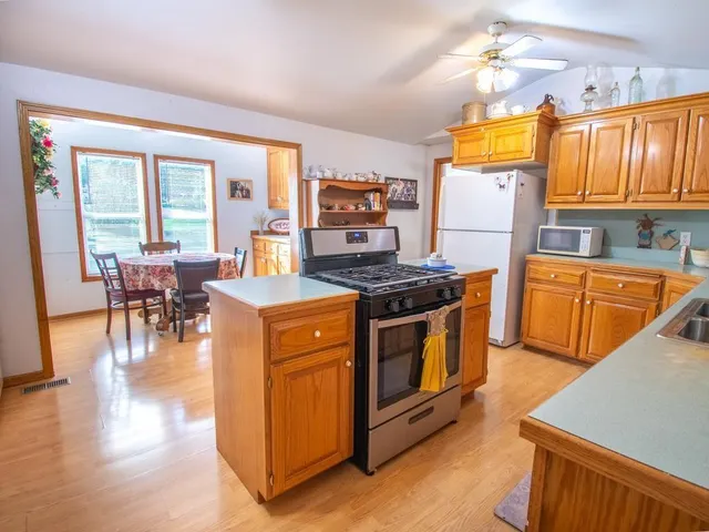 $249,900 | 516 West 8th Street, Cameron, MO 64429