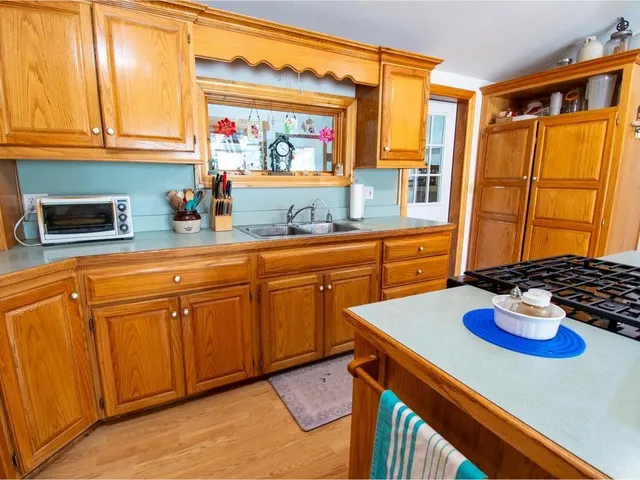 $249,900 | 516 West 8th Street, Cameron, MO 64429