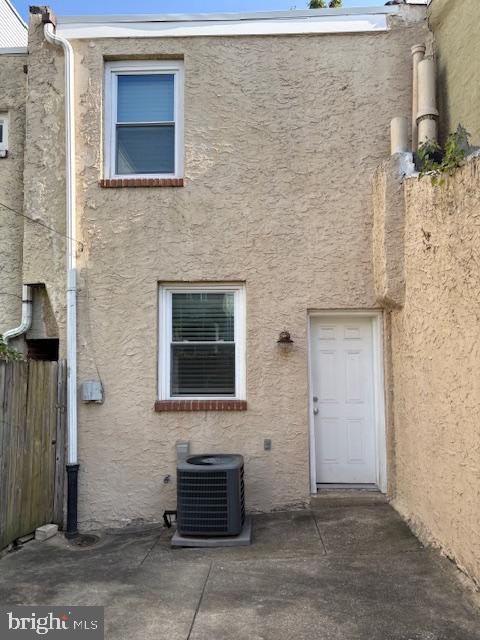 532 Dudley Street Philadelphia, PA 19148 - Photo 3 of 14 a view of outdoor space