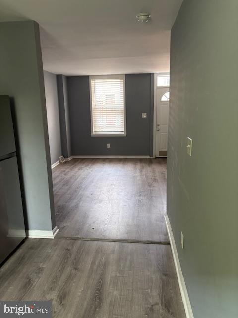 532 Dudley Street Philadelphia, PA 19148 - Photo 7 of 14 an empty room with windows