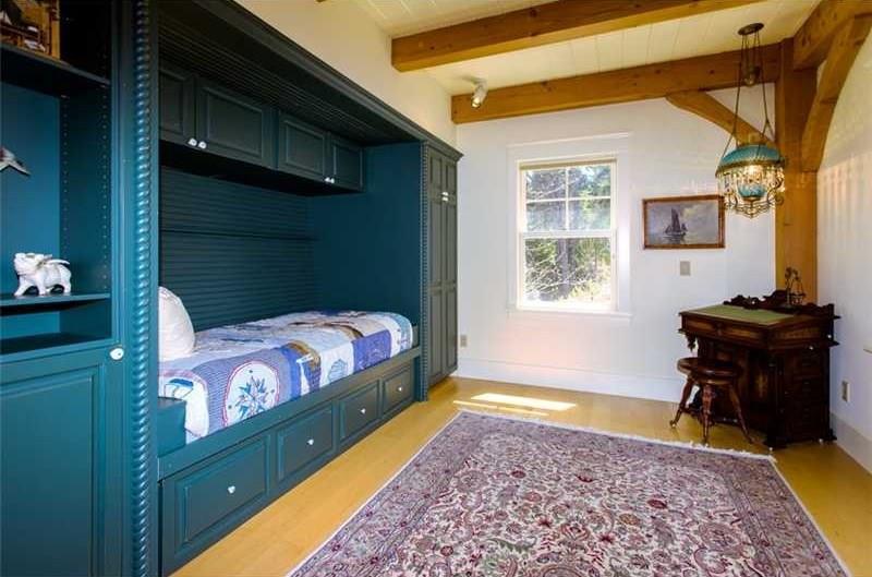 44 Workman Road Gouldsboro, ME 04613 - Photo 23 of 35 Guest bunk style bed just off the...