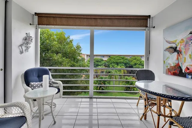 $174,900 | 2615 Northeast 3rd Street, Unit 411, Boynton Beach, FL 33435