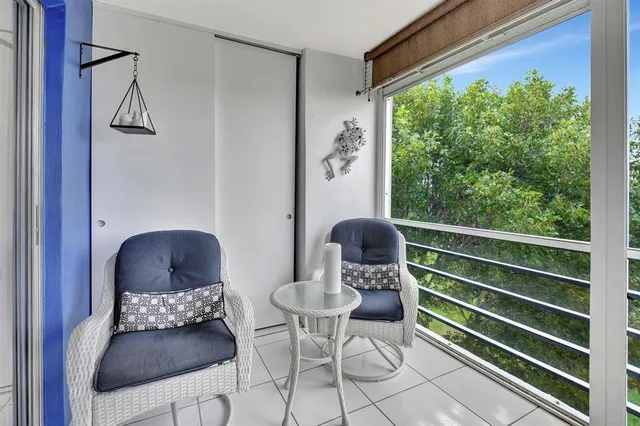 $174,900 | 2615 Northeast 3rd Street, Unit 411, Boynton Beach, FL 33435