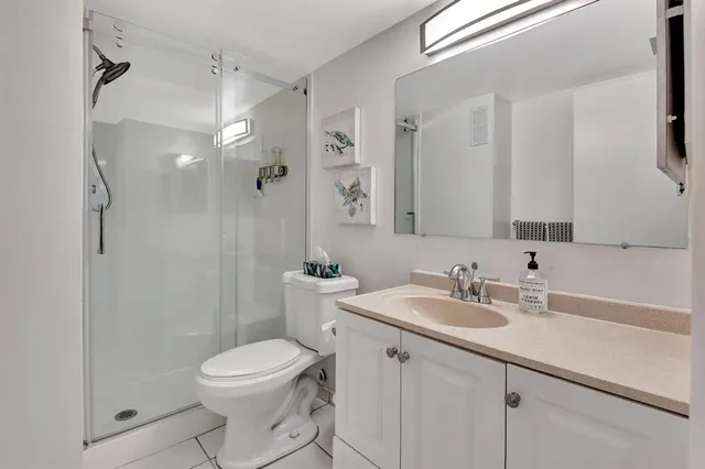 $174,900 | 2615 Northeast 3rd Street, Unit 411, Boynton Beach, FL 33435