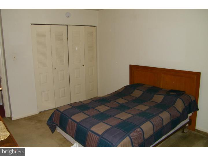 31 Raintree Drive Hamilton, NJ 08690 - Photo 18 of 25 Gallery Image 18