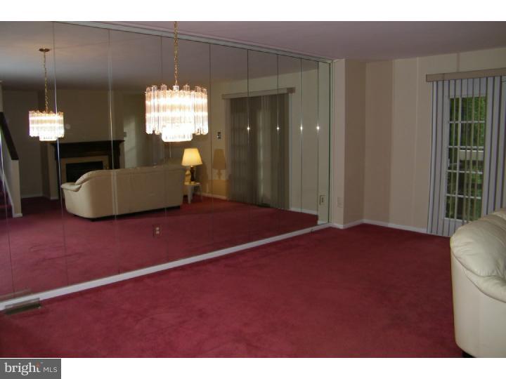 31 Raintree Drive Hamilton, NJ 08690 - Photo 5 of 25 Gallery Image 5