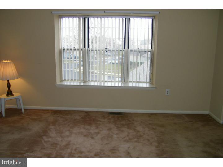 31 Raintree Drive Hamilton, NJ 08690 - Photo 9 of 25 Gallery Image 9