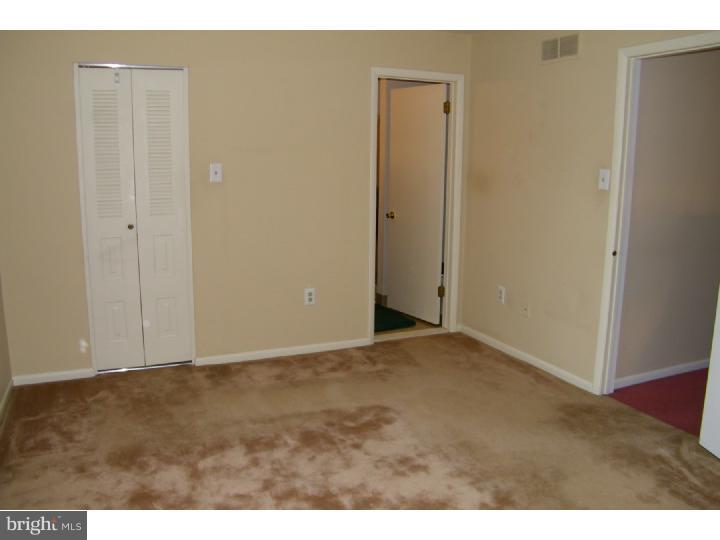 31 Raintree Drive Hamilton, NJ 08690 - Photo 10 of 25 Gallery Image 10