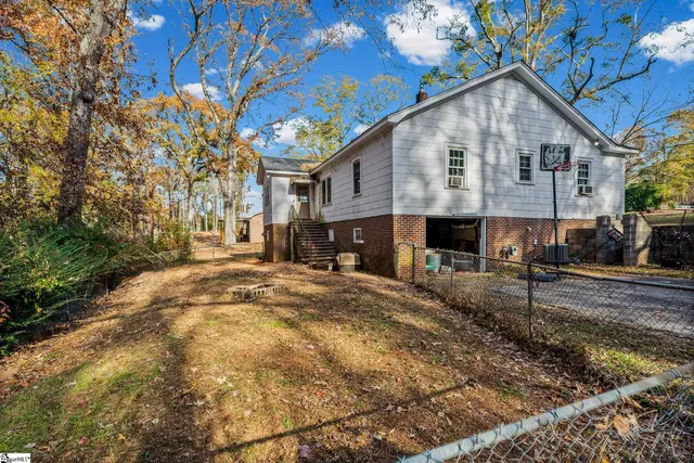 $184,900 | 10 Higgins Drive, Ware Shoals, SC 29692