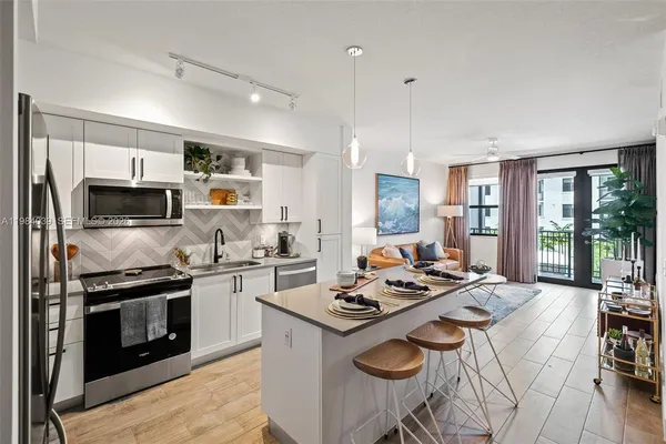 $2,625 | 3991 Northwest 82nd Avenue, Unit 1213, Hollywood, FL 33024