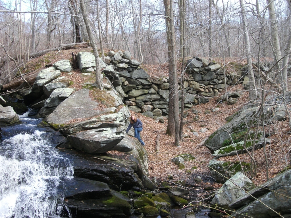 536 R Highland Road Tiverton, RI 02878 - Photo 13 of 17