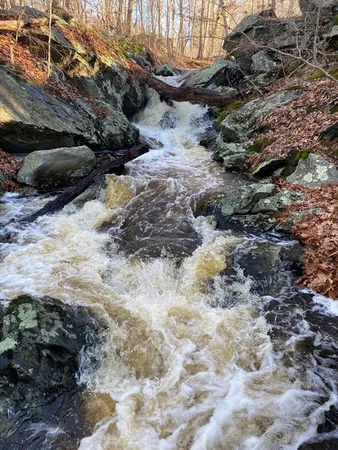 $3,399,000 | 536 R Highland Road, Tiverton, RI 02878
