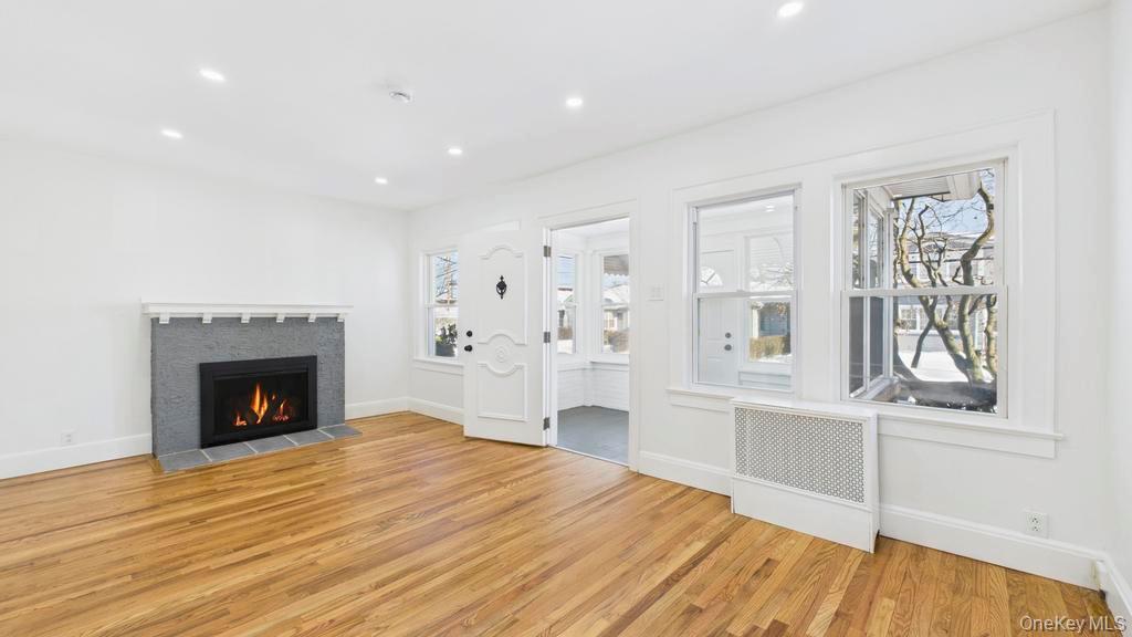 142-16 223rd Street Queens, NY 11413 - Photo 10 of 36