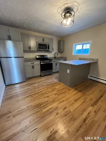 $1,375 | 400 South Main Street, New Britain, CT 06051