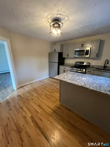 $1,375 | 400 South Main Street, New Britain, CT 06051