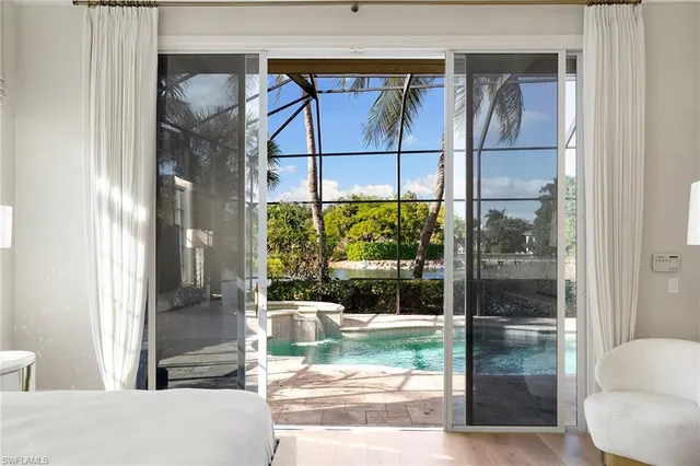 $4,300,000 | 1701 Venezia Way, Naples, FL 34105