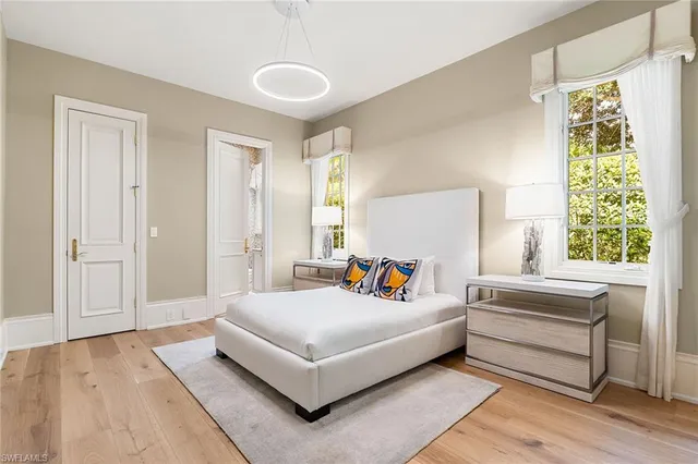 $4,300,000 | 1701 Venezia Way, Naples, FL 34105