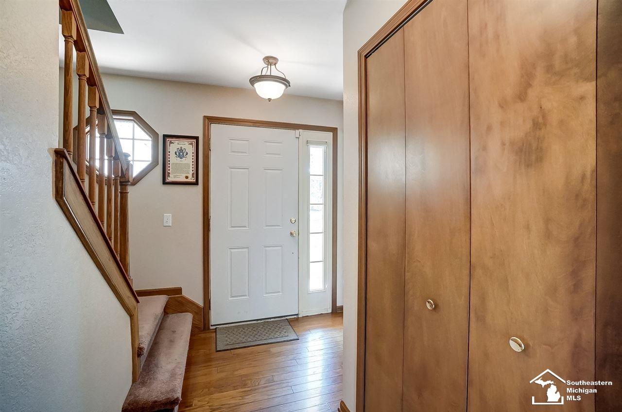 6261 Jackman Road Temperance, MI 48182 - Photo 14 of 32 50017189-15.JPG