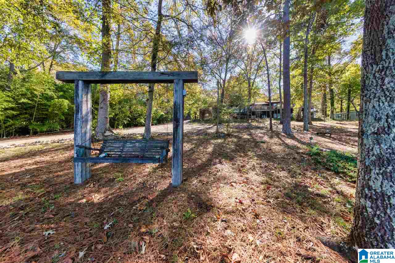 647 Ridgeway Circle Talladega, AL 35160 - Photo 9 of 48