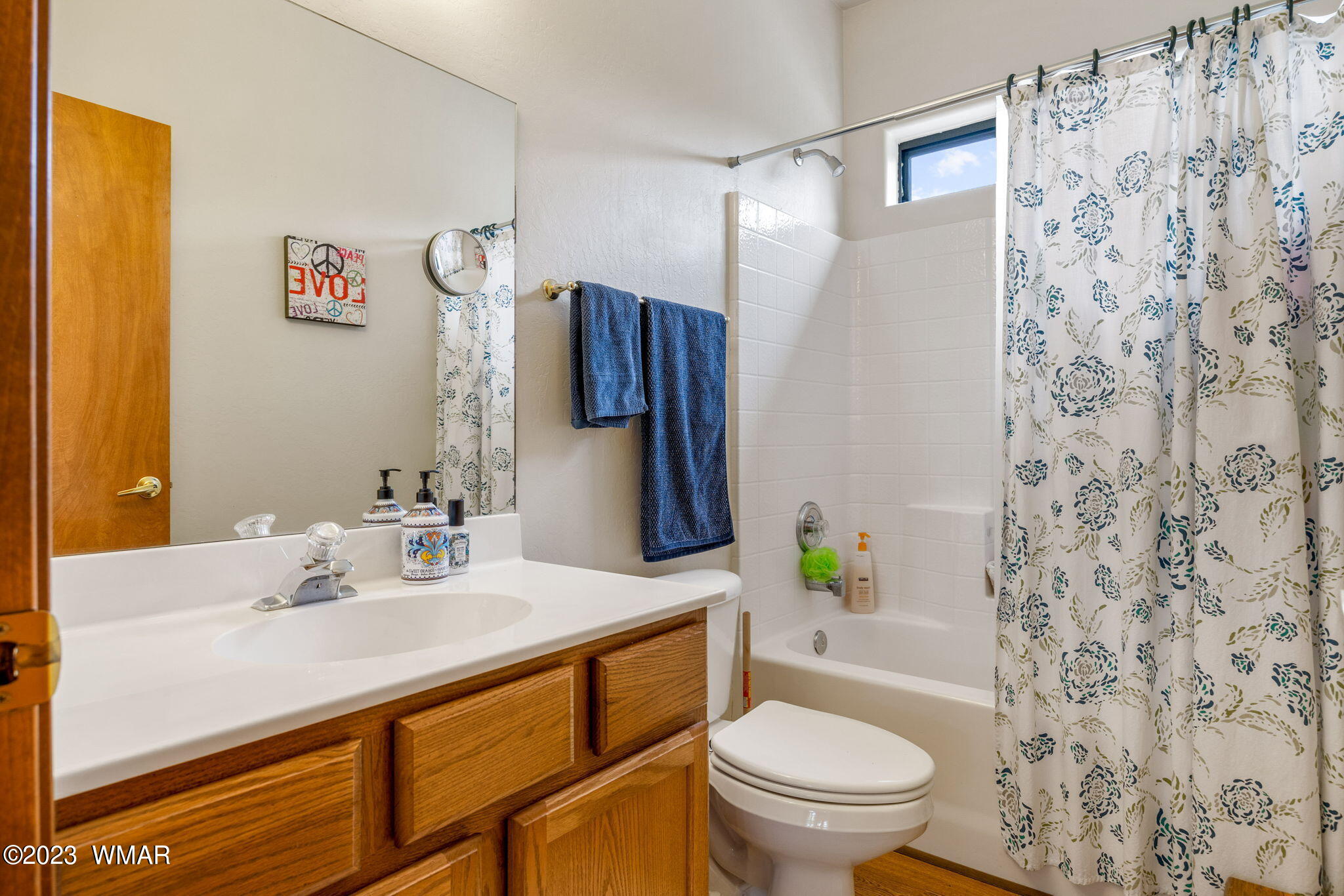 2231 Del Rio Circle Overgaard, AZ 85933 - Photo 20 of 36 a bathroom with a sink toilet and shower