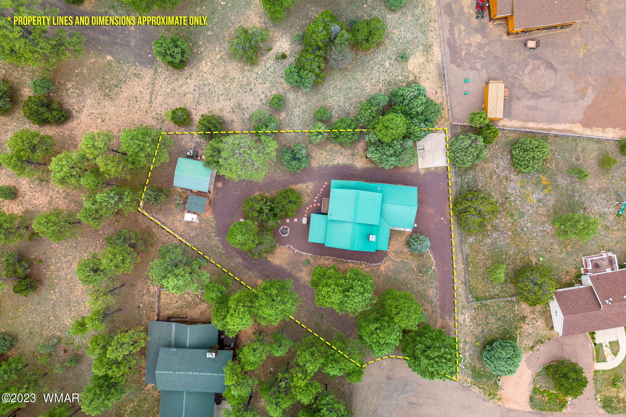 2231 Del Rio Circle Overgaard, AZ 85933 - Photo 33 of 36 an aerial view of a house with a yard