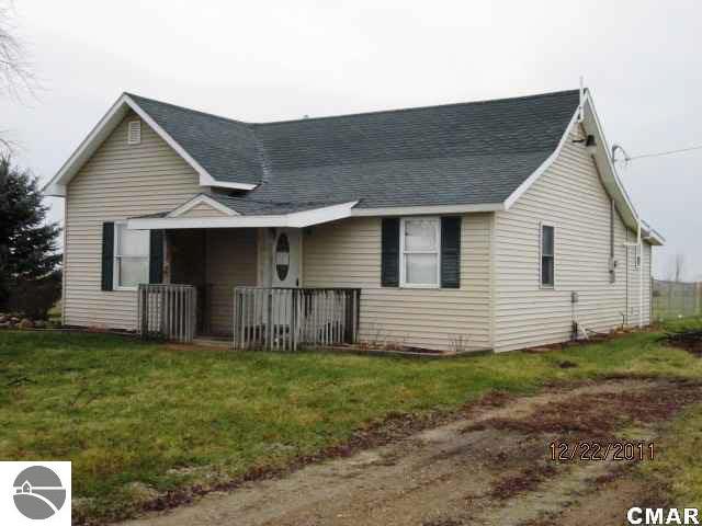 6707 East Harrison Road Breckenridge, MI 48615 - Photo 1 of 7 1767320.JPG