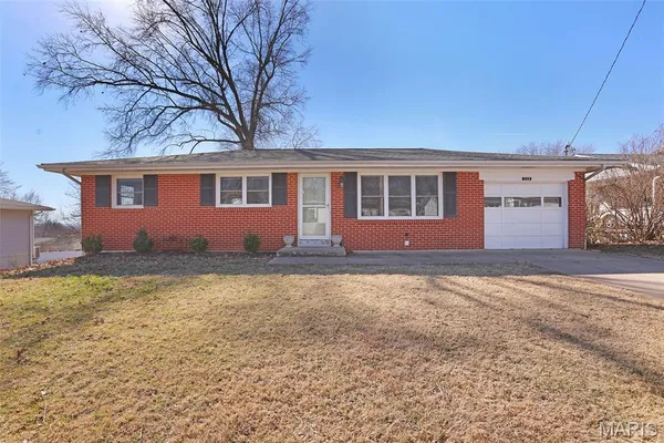 $205,000 | 112 Macarthur Street, New Haven, MO 63068