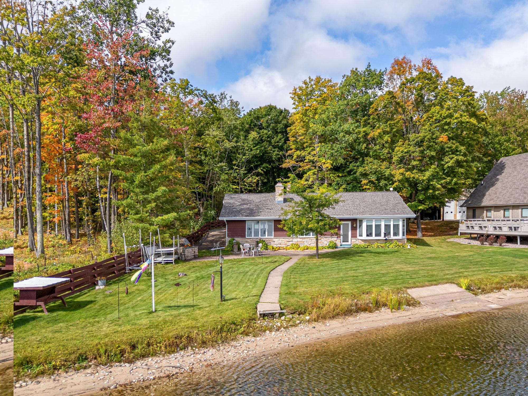N9717 Crystal Lake Road Pickerel, WI 54465 - Photo 2 of 44 Gallery Image 2