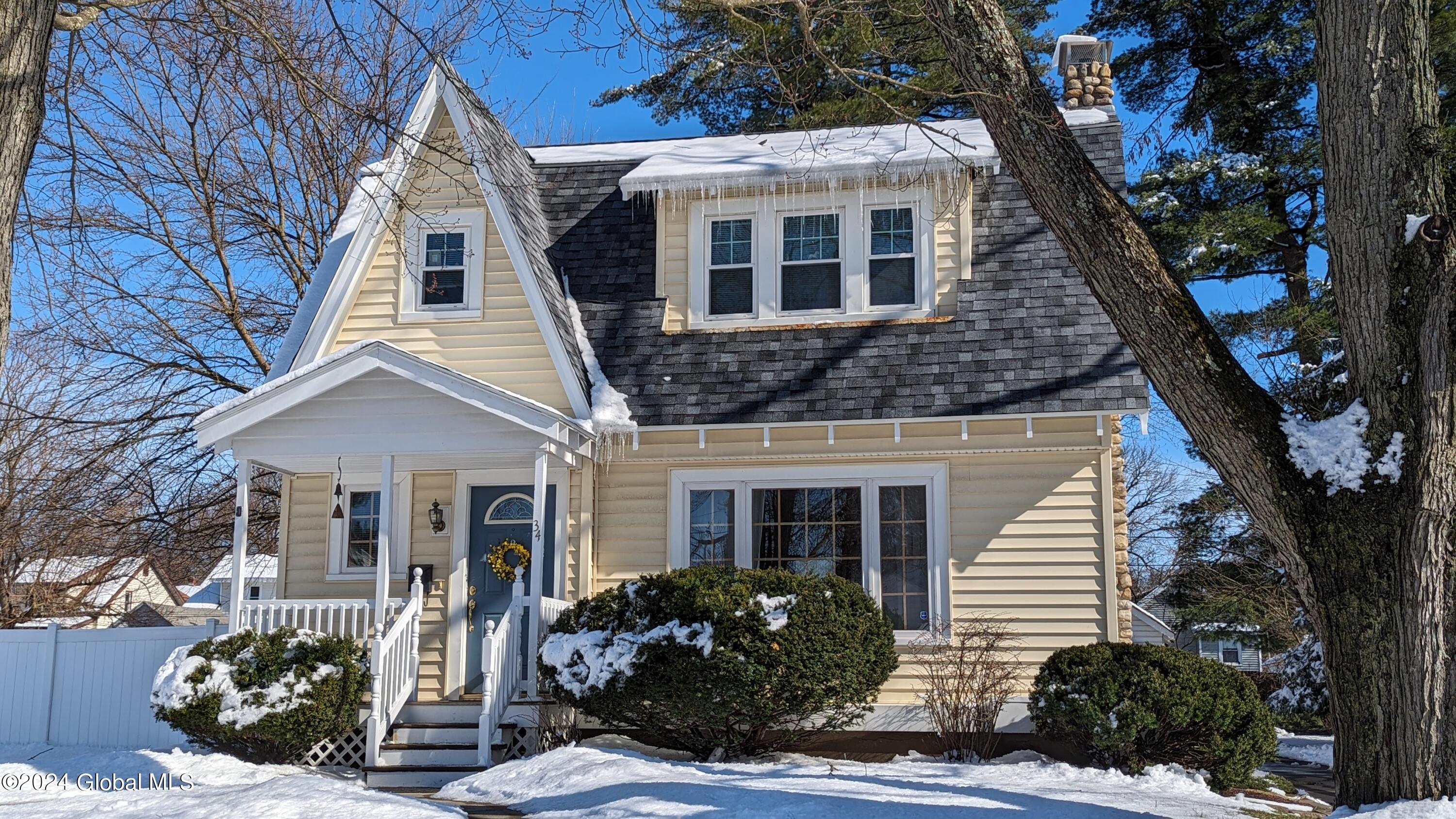 34 Eastholm Road Schenectady, NY 12304 - Photo 1 of 2 PXL_20240325_194941008