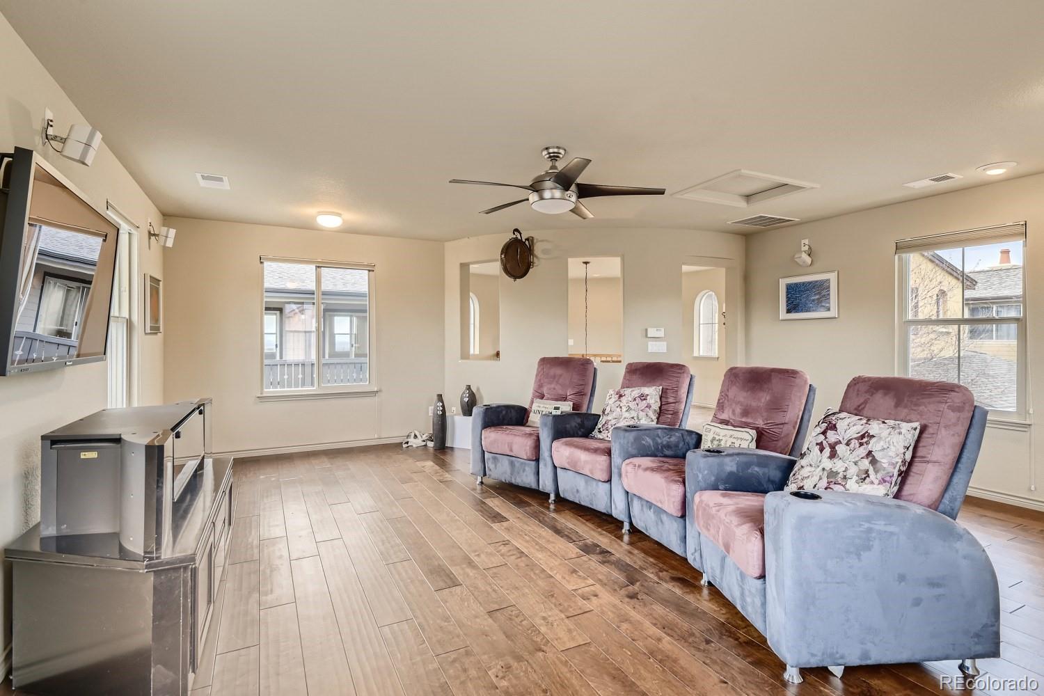 2753 Southshire Road Highlands Ranch, CO 80126 - Photo 29 of 40 Gallery Image 29