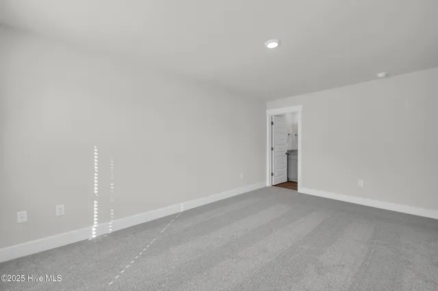 $2,200 | 121 South Grassland Road, Surf City, NC 28445