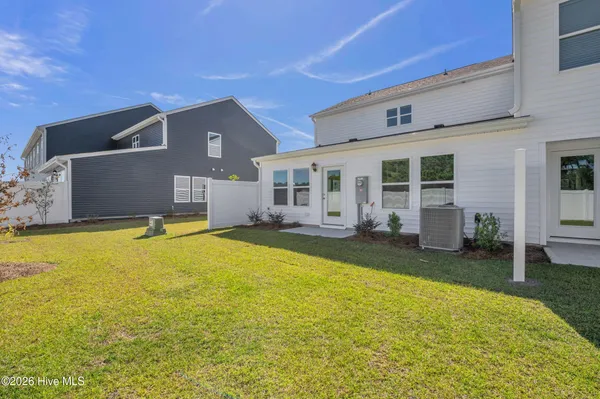 $2,200 | 121 South Grassland Road, Surf City, NC 28445