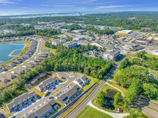 $2,200 | 121 South Grassland Road, Surf City, NC 28445