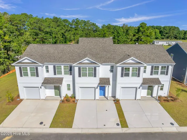 $2,200 | 121 South Grassland Road, Surf City, NC 28445