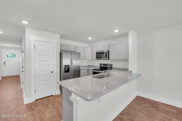 $2,200 | 121 South Grassland Road, Surf City, NC 28445