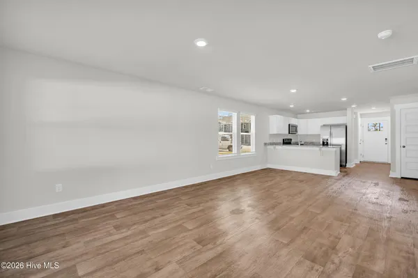 $2,200 | 121 South Grassland Road, Surf City, NC 28445