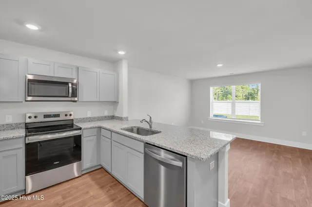 $2,200 | 121 South Grassland Road, Surf City, NC 28445