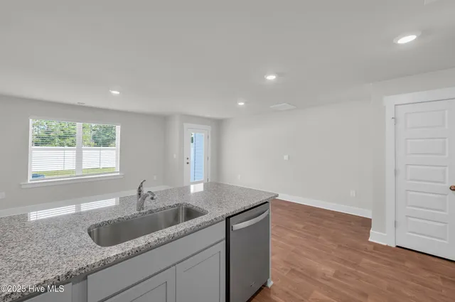 $2,200 | 121 South Grassland Road, Surf City, NC 28445