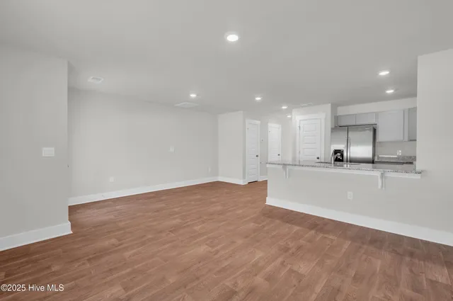 $2,200 | 121 South Grassland Road, Surf City, NC 28445