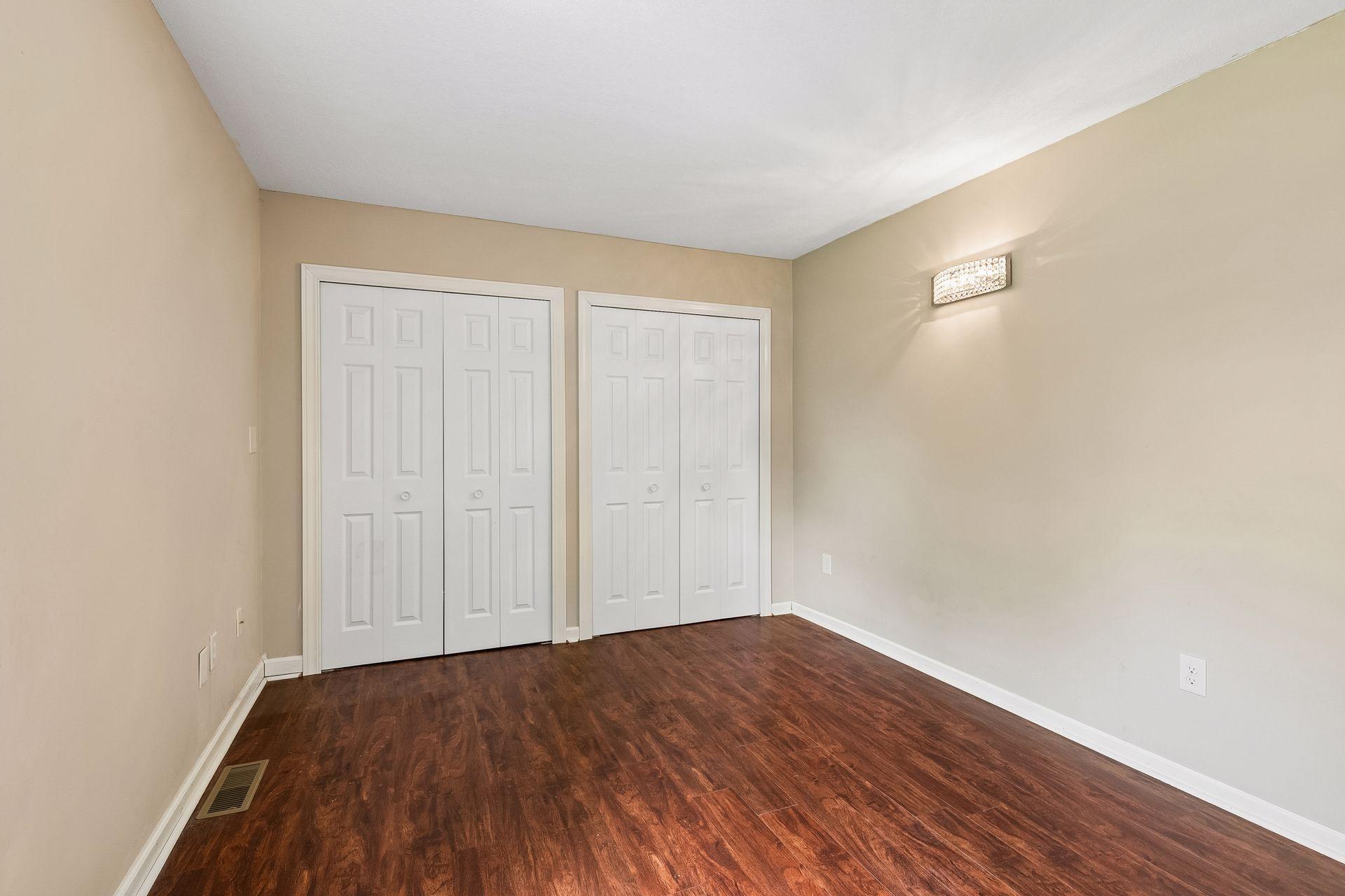 9934 Maple Avenue South Bloomington, MN 55431 - Photo 21 of 36