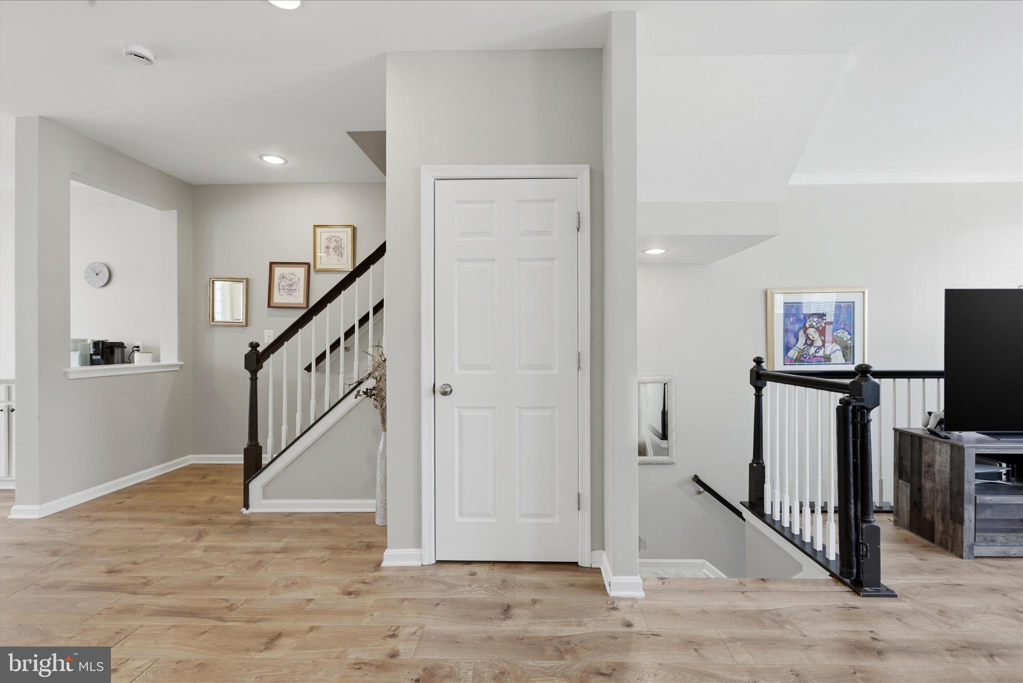 620 Howitzer Terrace Northeast Leesburg, VA 20176 - Photo 3 of 57 Landing