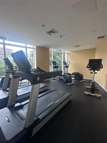 $2,400 | 1755 East Hallandale Beach Boulevard, Unit 304E, Hallandale Beach, FL 33009