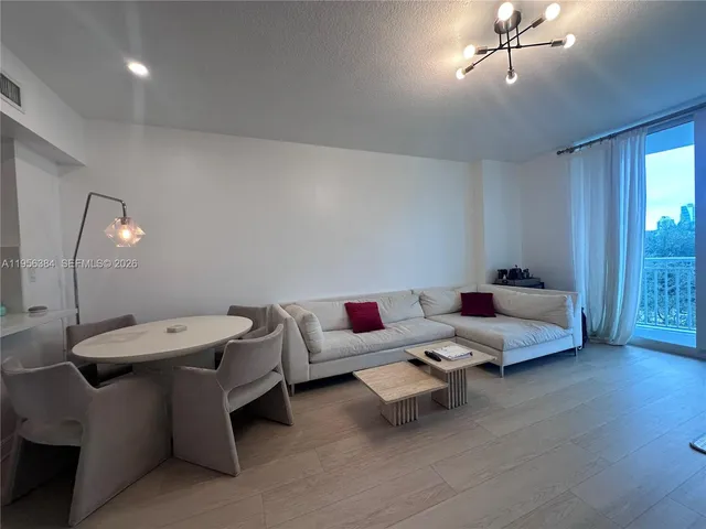$2,400 | 1755 East Hallandale Beach Boulevard, Unit 304E, Hallandale Beach, FL 33009
