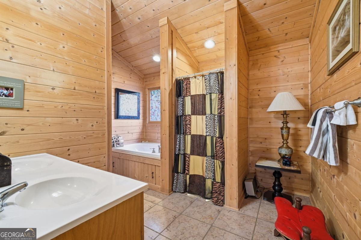97 Fox Mountain Crossing Blue Ridge, GA 30513 - Photo 44 of 58