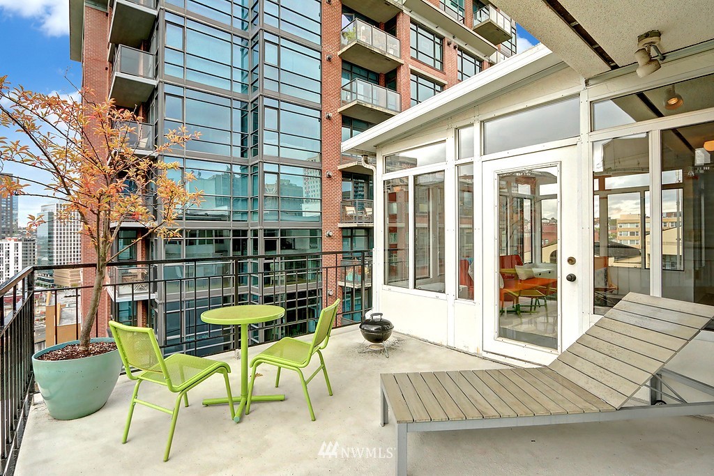 1000 Union Street, Unit PHA Seattle, WA 98101 - Photo 14 of 25