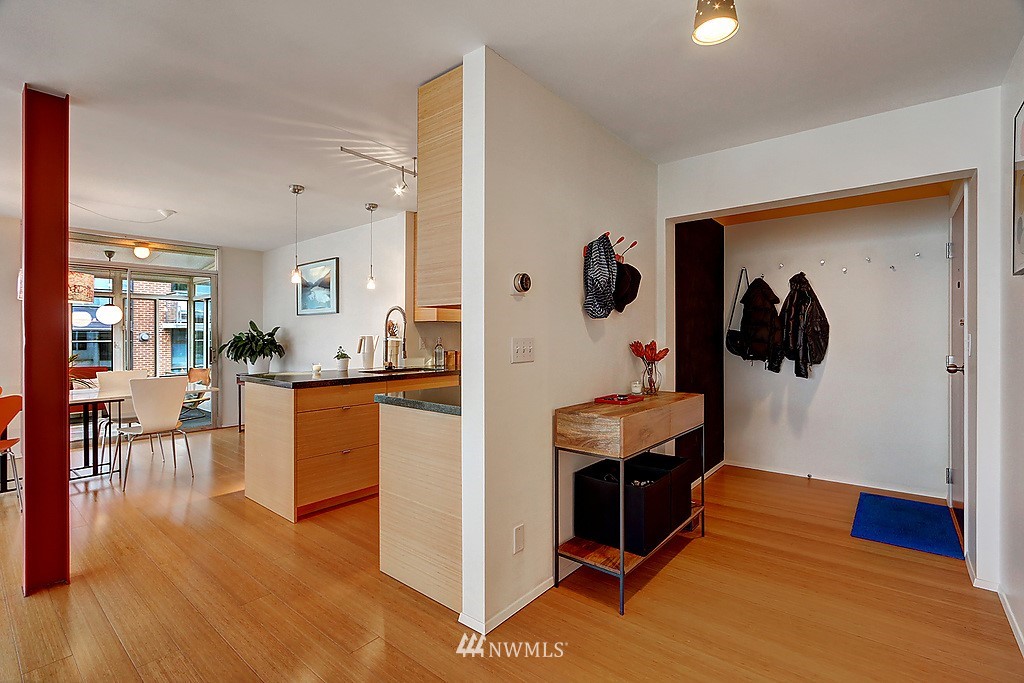 1000 Union Street, Unit PHA Seattle, WA 98101 - Photo 5 of 25