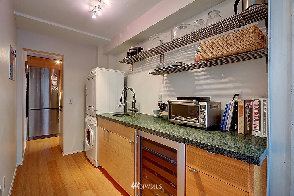 1000 Union Street, Unit PHA Seattle, WA 98101 - Photo 9 of 25