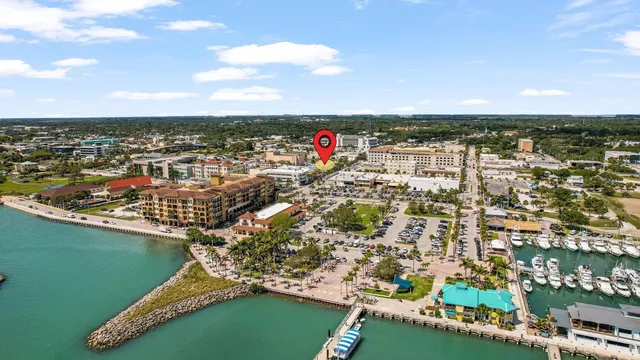 $1,650 | 211 Orange Avenue, Fort Pierce, FL 34950