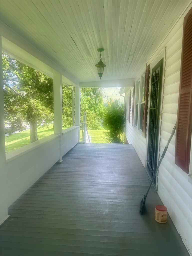 22 Arch Barrett Drive Rosedale, VA 24280 - Photo 18 of 25 Gallery Image 18